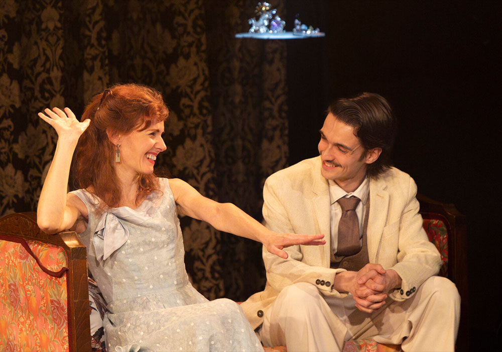 La ménagerie de verre © Juliette Ramirez (2) Spectacle La Ménagerie de Verre, un couple discute et rigole